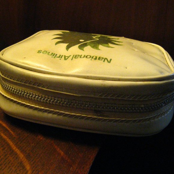 National Airlines Vintage Amenity Kit Toiletry Bag - Picture 3 of 9
